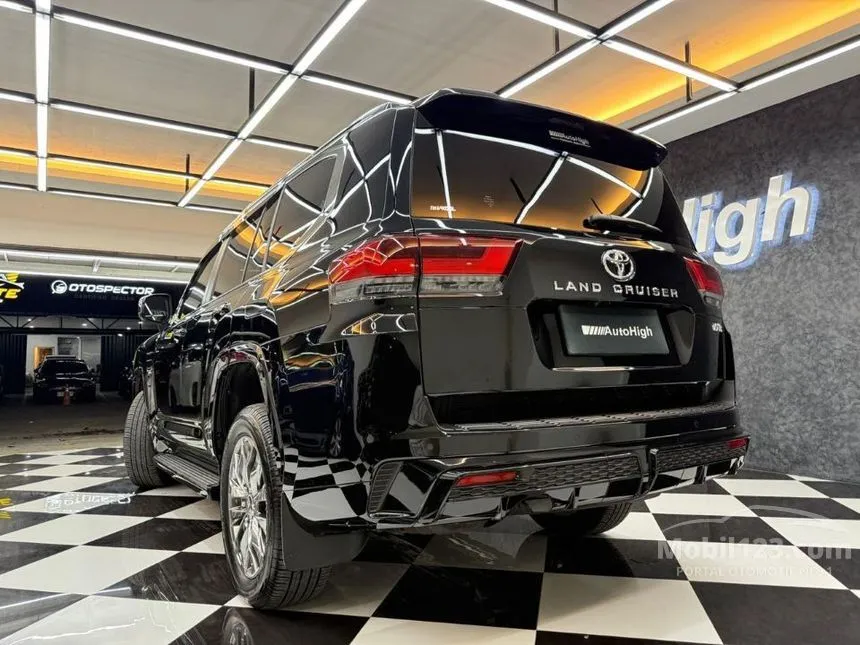Toyota Land Cruiser 3.3 300 VX-R SUV